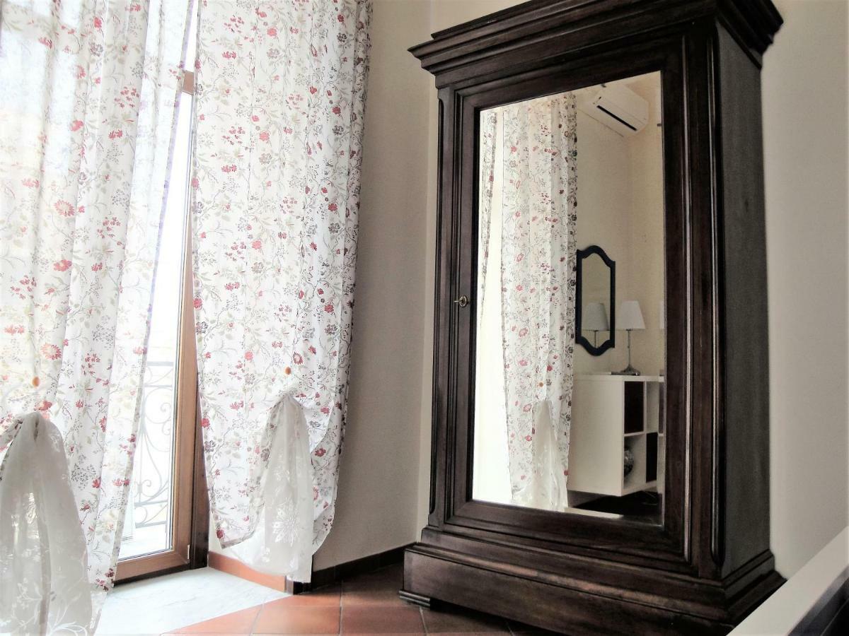 Umberto I Holiday House Napoli Eksteriør billede